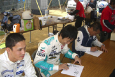 篠塚建次郎　2011年の活動